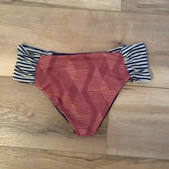 Seea Pink and Blue Bikini Set - Picture 2 of 6